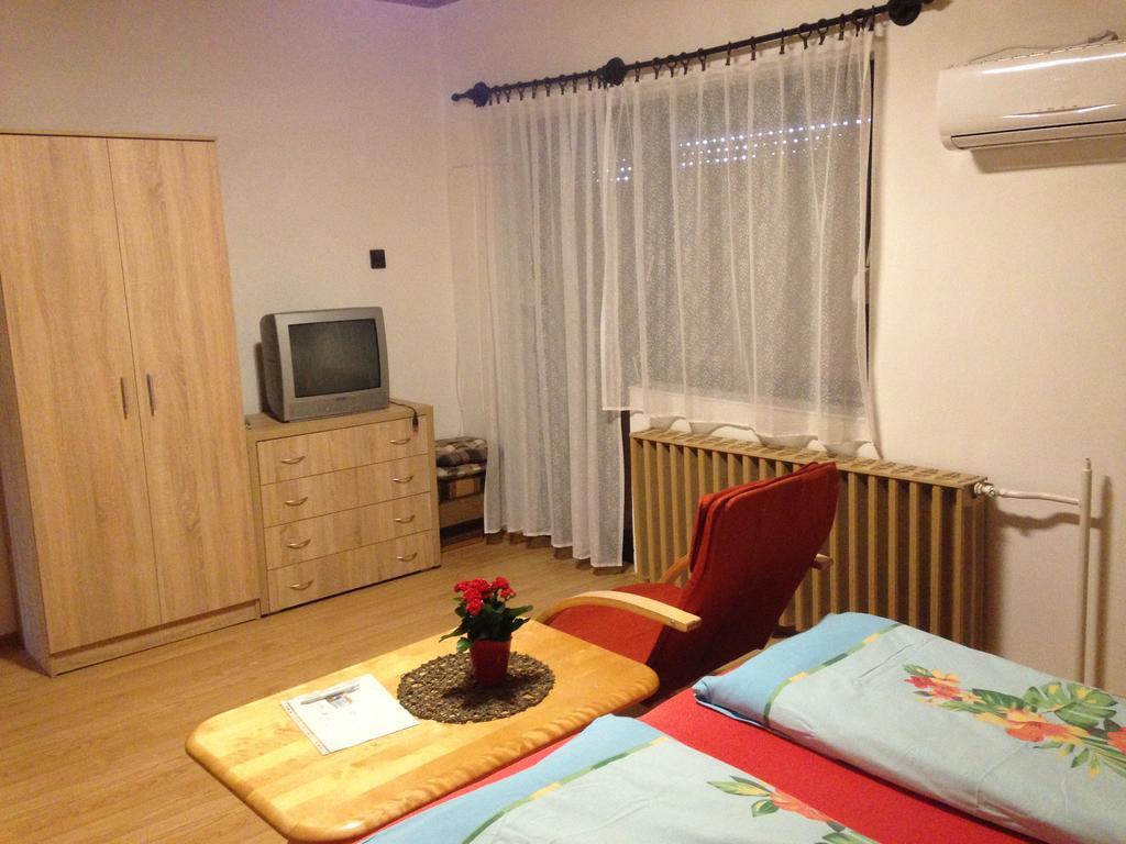 Abszolut Vendeghaz Keszthely Extérieur photo